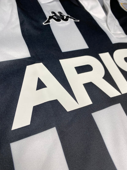 Juventus home jersey. Season 84/85. Michel Platini