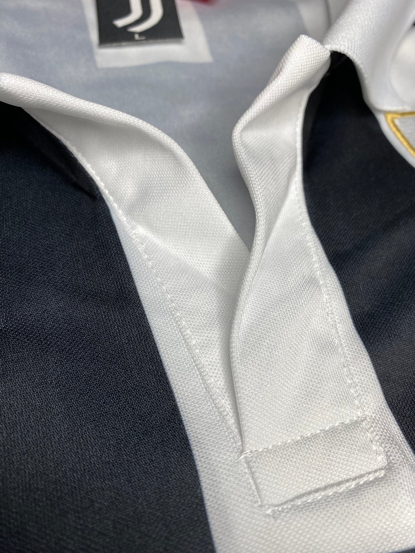 Juventus home jersey. Season 84/85. Michel Platini