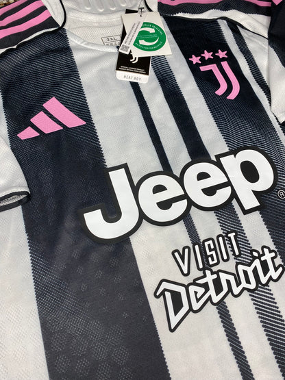 Juventus home jersey. Season 25/26. Kenan Yildiz