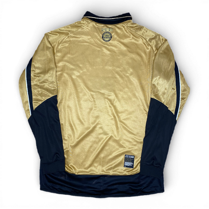 Manchester United reversible jersey commemorating the club's 100th anniversary. Season 01/02. David Beckham