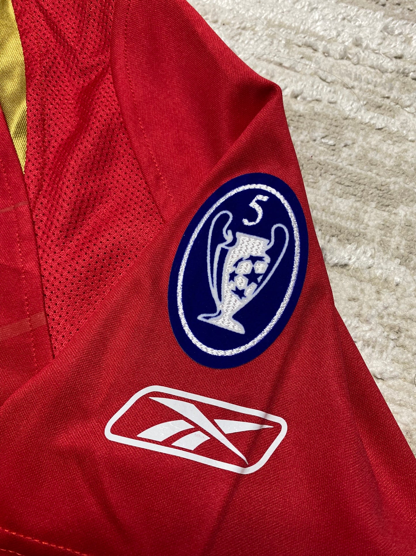 Liverpool home jersey. Season 05/06. Steven Gerrard.