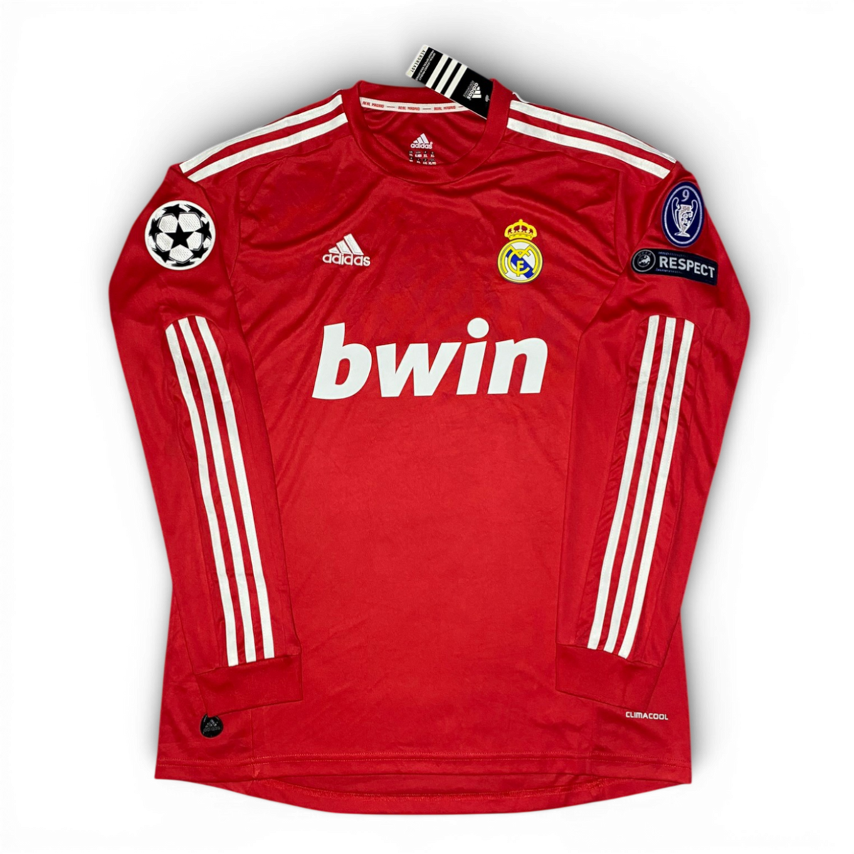 Real Madrid third jersey. Season 11/12. Xabi Alonso