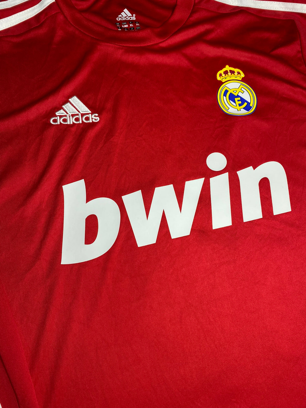 Real Madrid third jersey. Season 11/12. Xabi Alonso