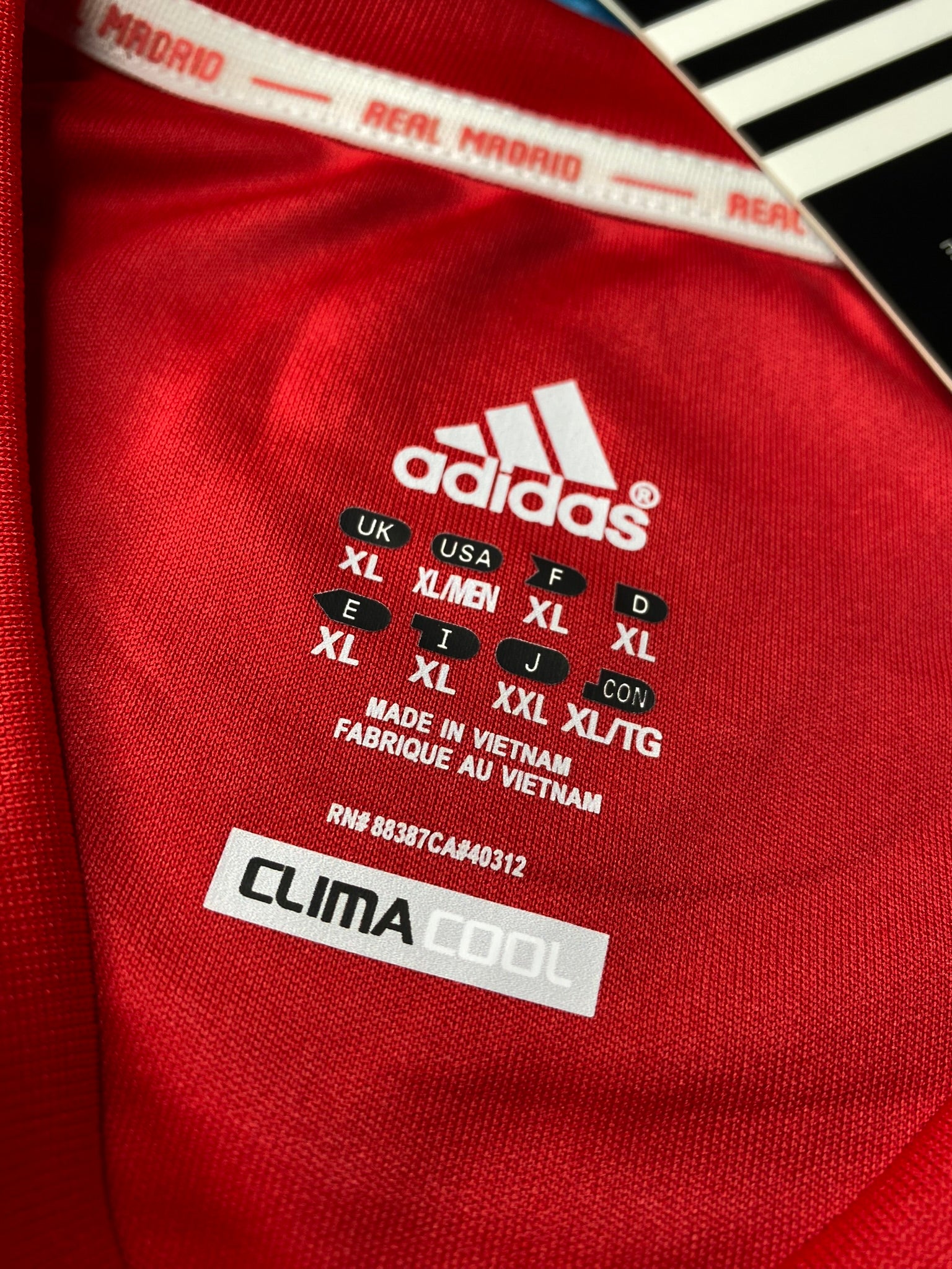 Real Madrid third jersey. Season 11/12. Xabi Alonso