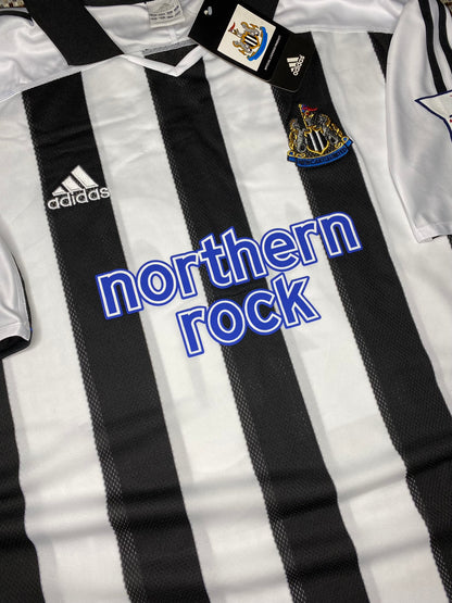 Newcastle United home jersey. Season 03/05. Santiago Munez