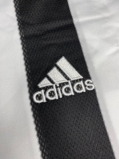 Newcastle United home jersey. Season 03/05. Santiago Munez
