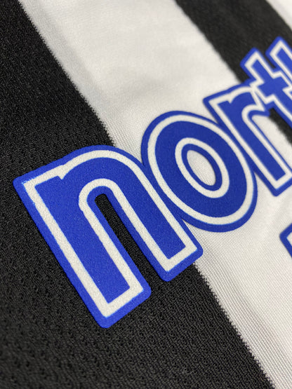 Newcastle United home jersey. Season 03/05. Santiago Munez
