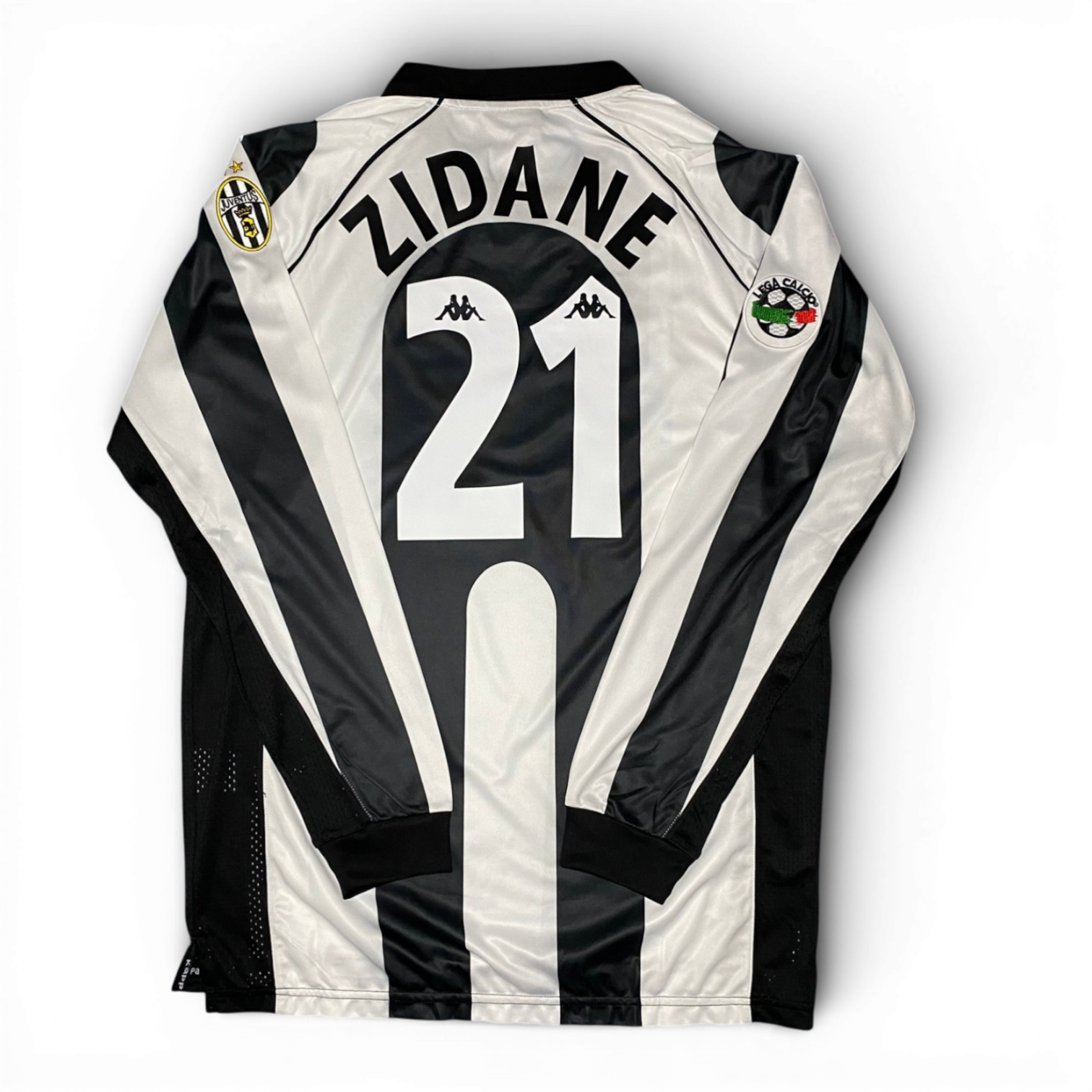 Juventus longsleeve home jersey. Season 97/98. Zinedine Zidane