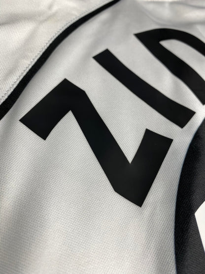 Juventus longsleeve home jersey. Season 97/98. Zinedine Zidane