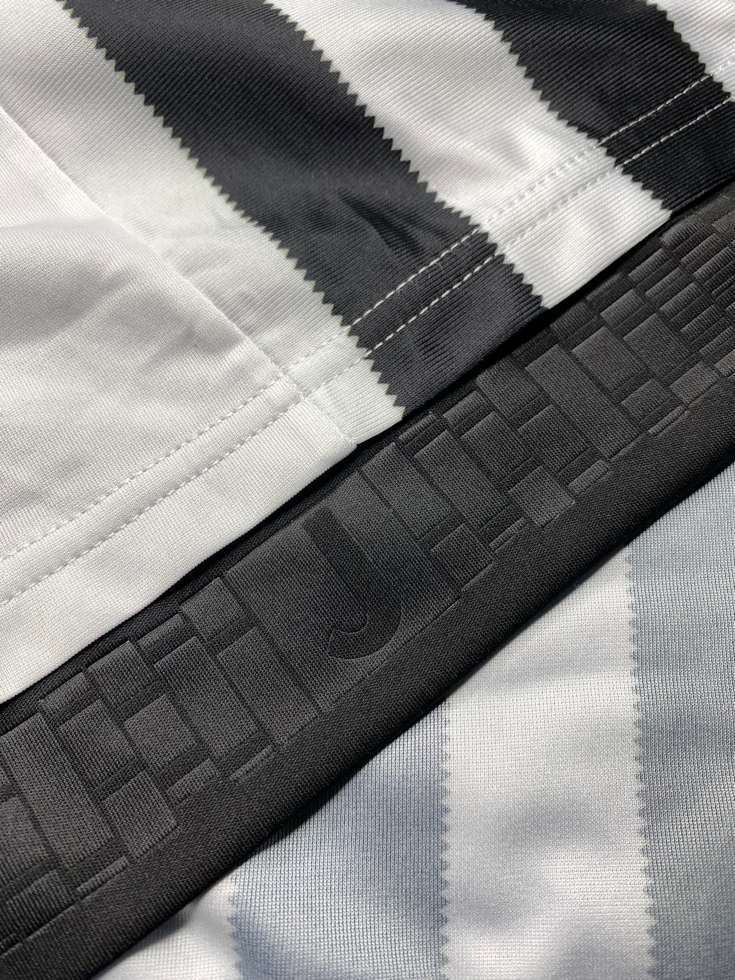 Juventus home jersey. Season 15/16. Paolo Dybala
