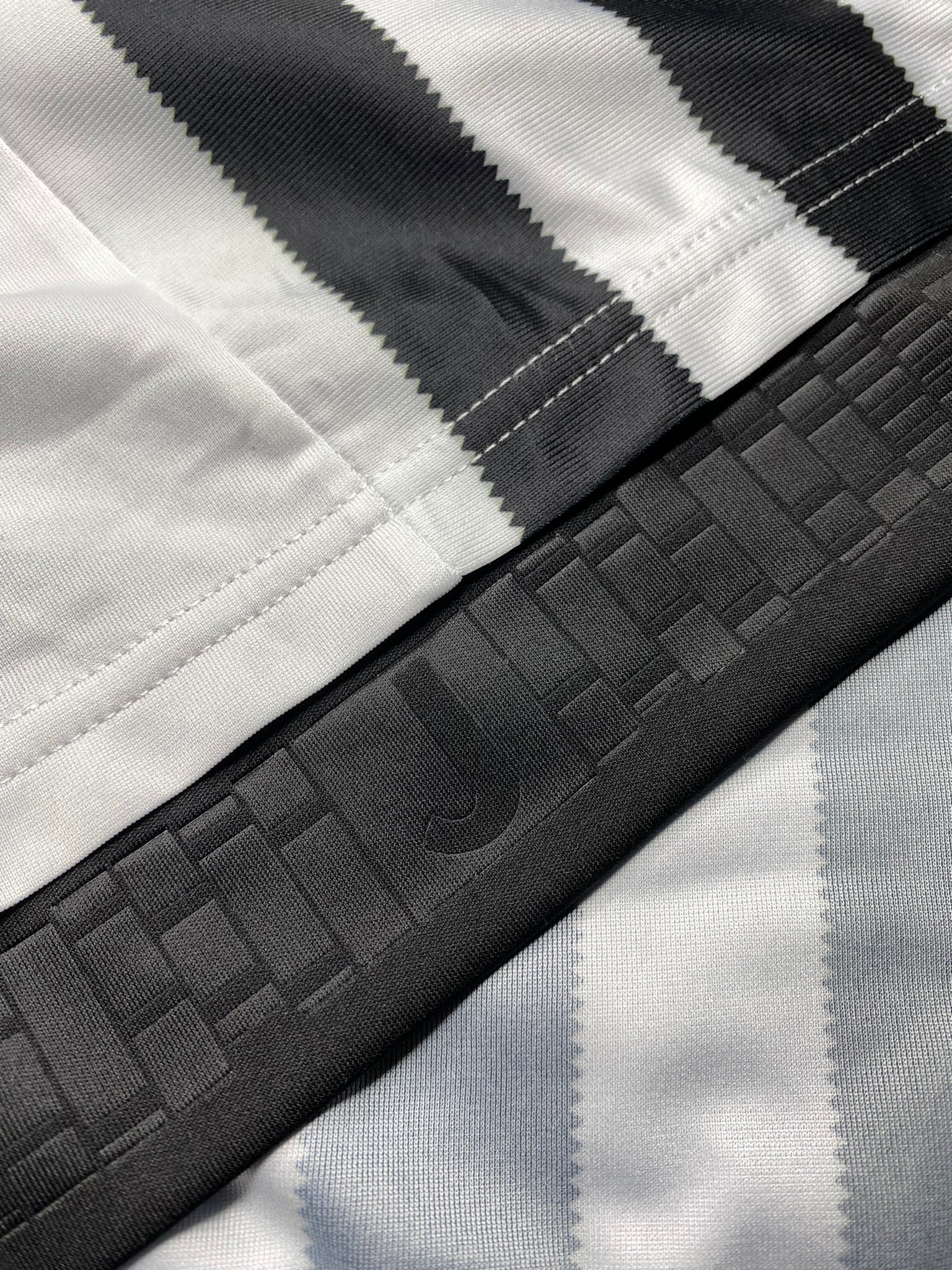 Juventus home jersey. Season 15/16. Paolo Dybala