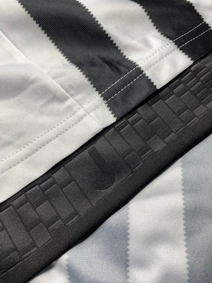 Juventus home jersey. Season 15/16. Paolo Dybala