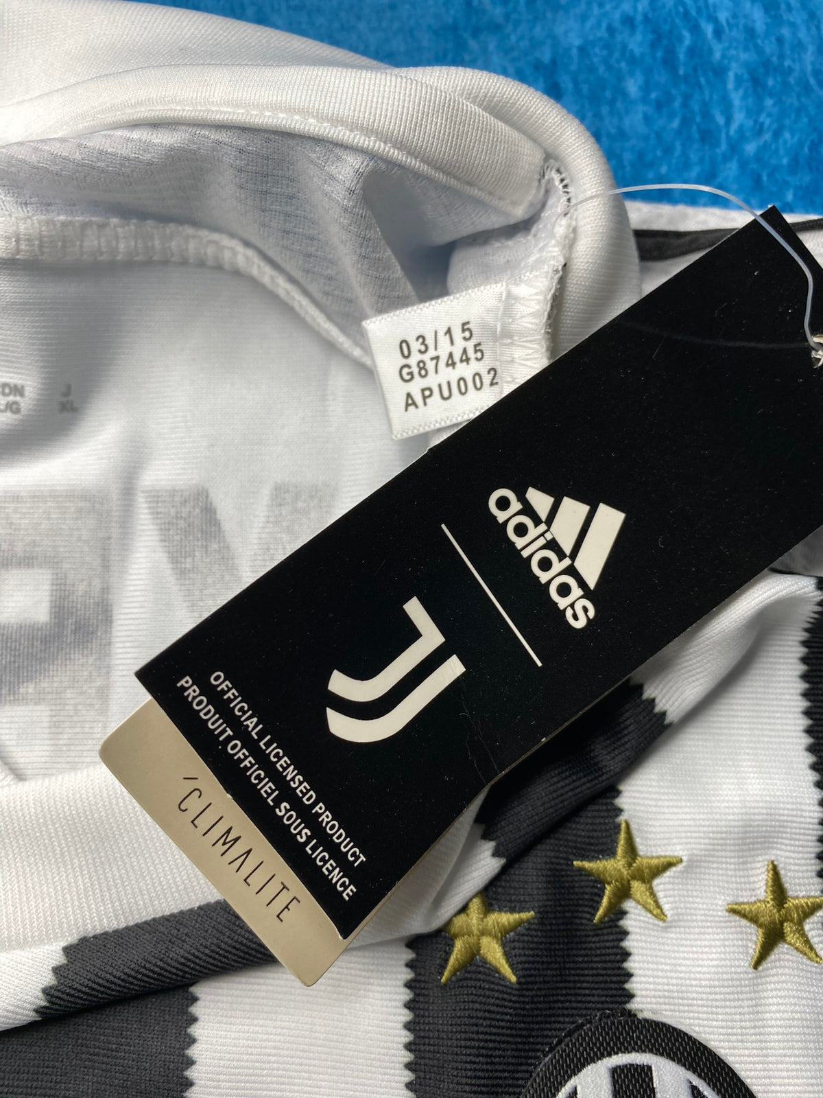 Juventus home jersey. Season 15/16. Paolo Dybala