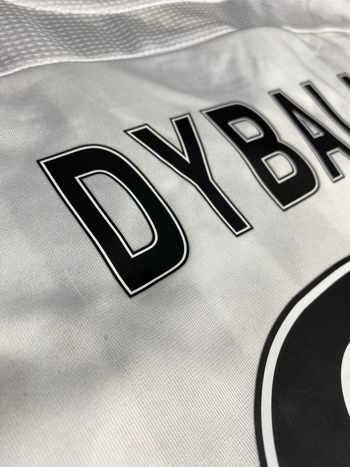 Juventus home jersey. Season 15/16. Paolo Dybala