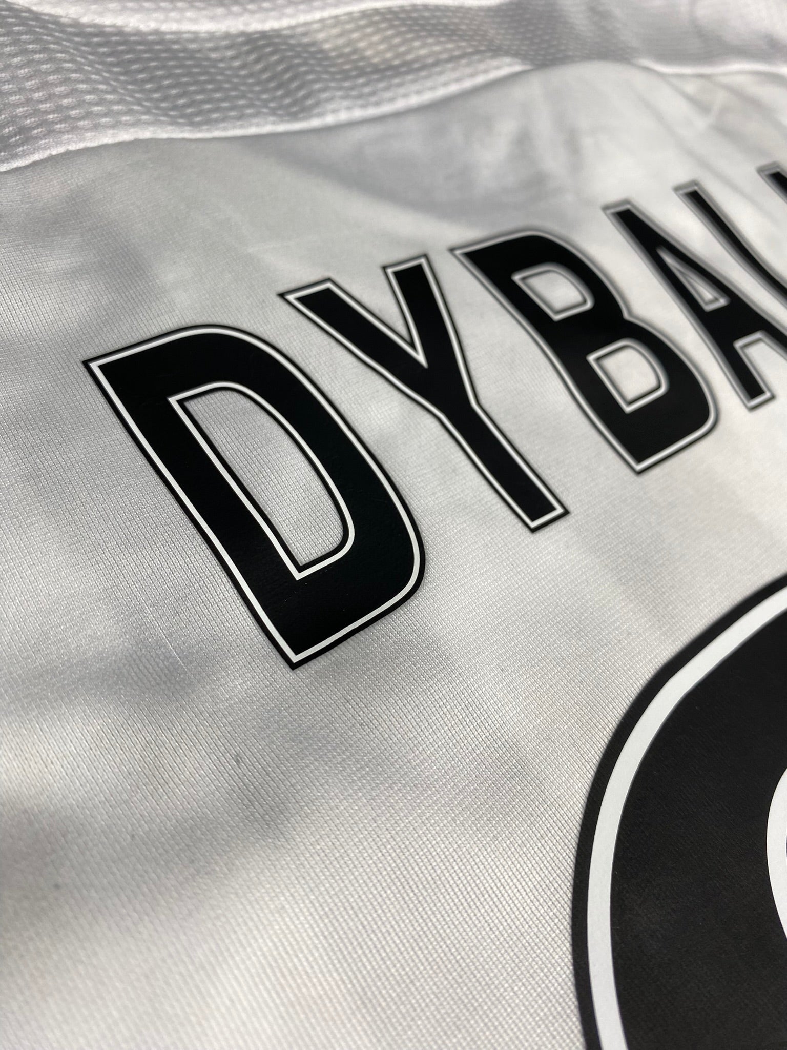 Juventus home jersey. Season 15/16. Paolo Dybala