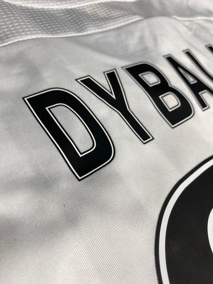 Juventus home jersey. Season 15/16. Paolo Dybala