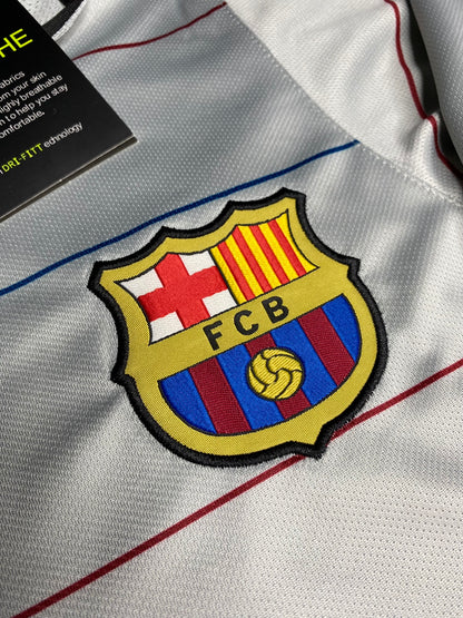 Barcelona away jersey. Season 03/04. Xavi Hernandez