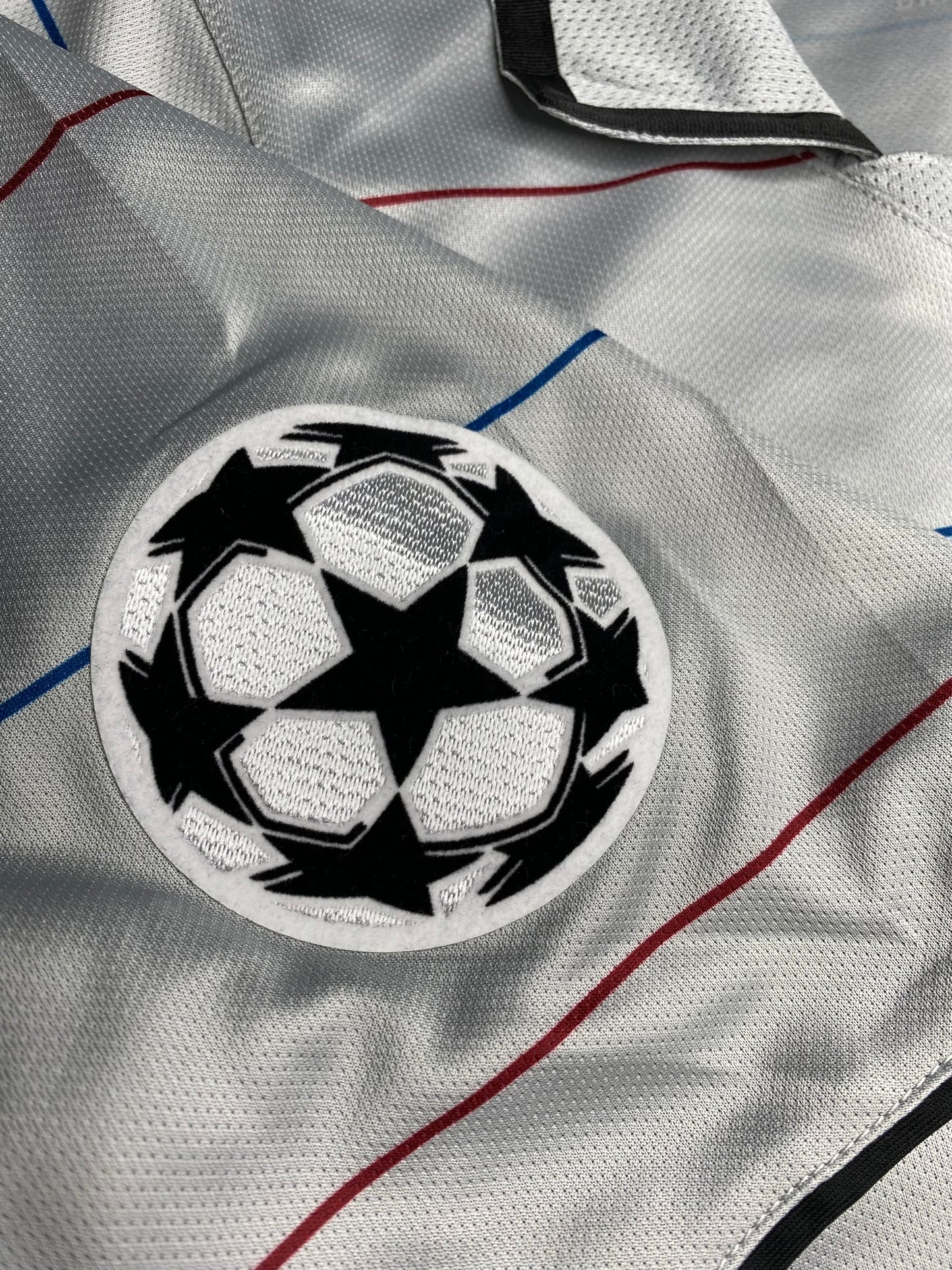 Barcelona away jersey. Season 03/04. Xavi Hernandez