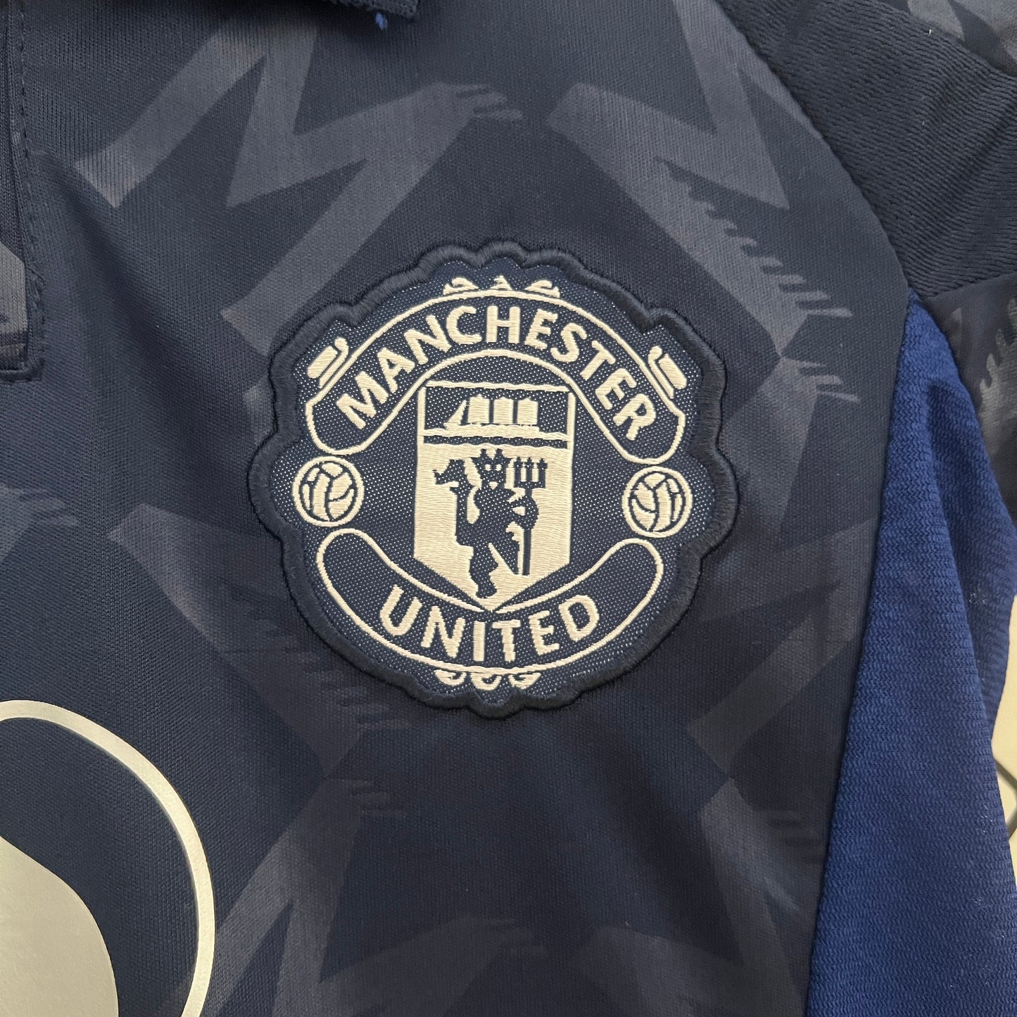 Manchester United away kids set. Season 24/25
