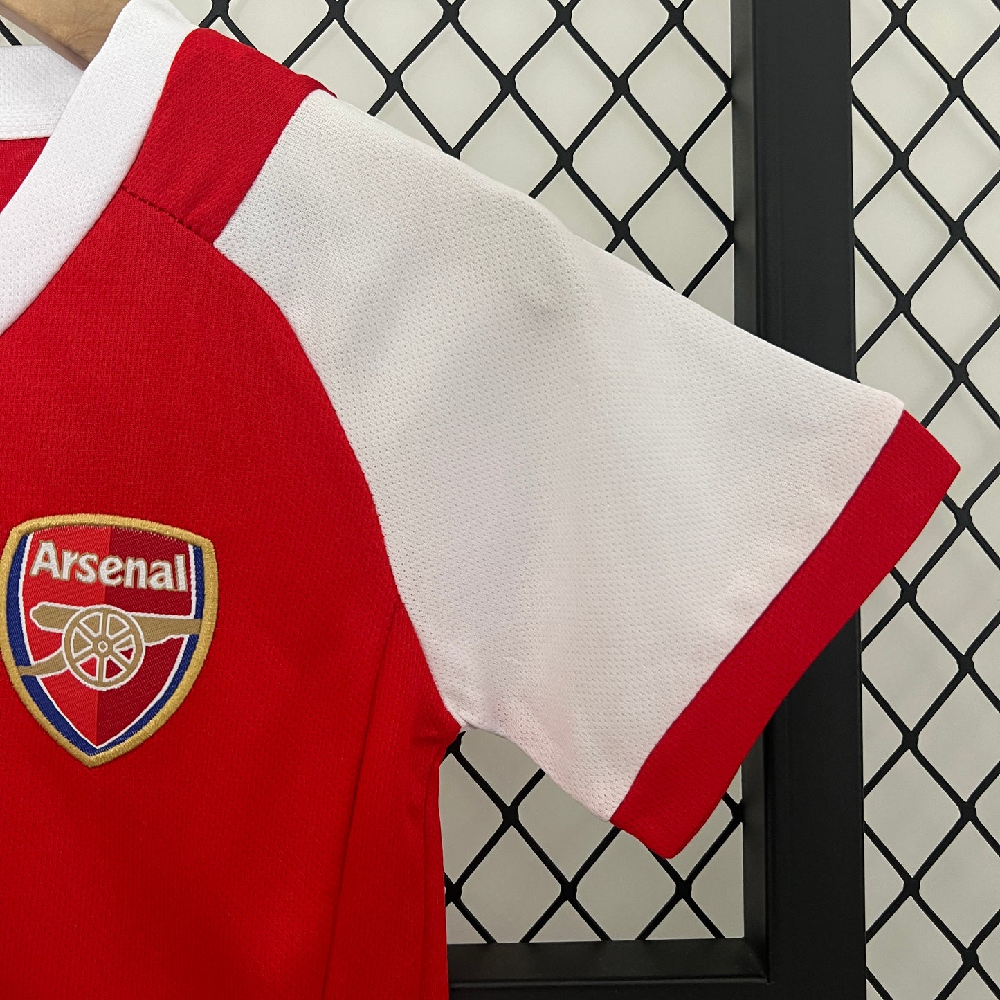 Arsenal home kids set. Season 02/03