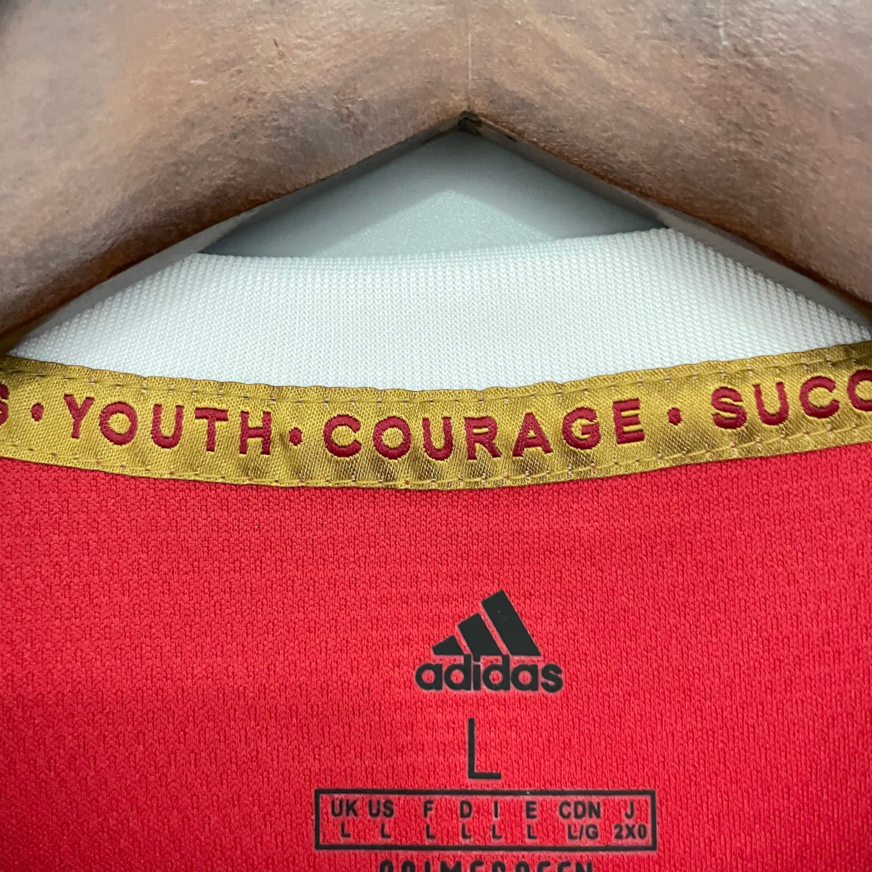 Manchester United home jersey. Season 21/22