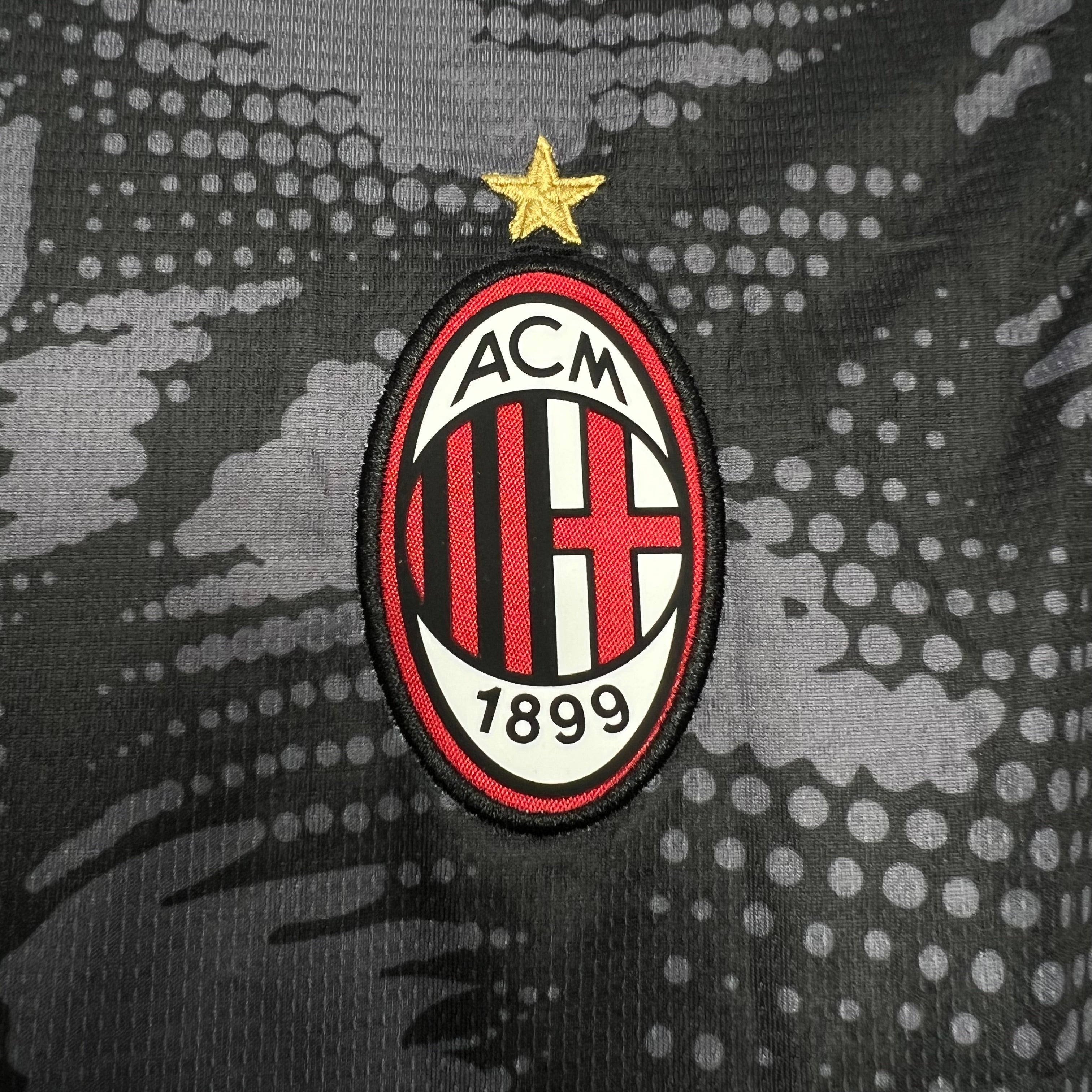 AC Milan goalkeeer jersey. Season 24/25