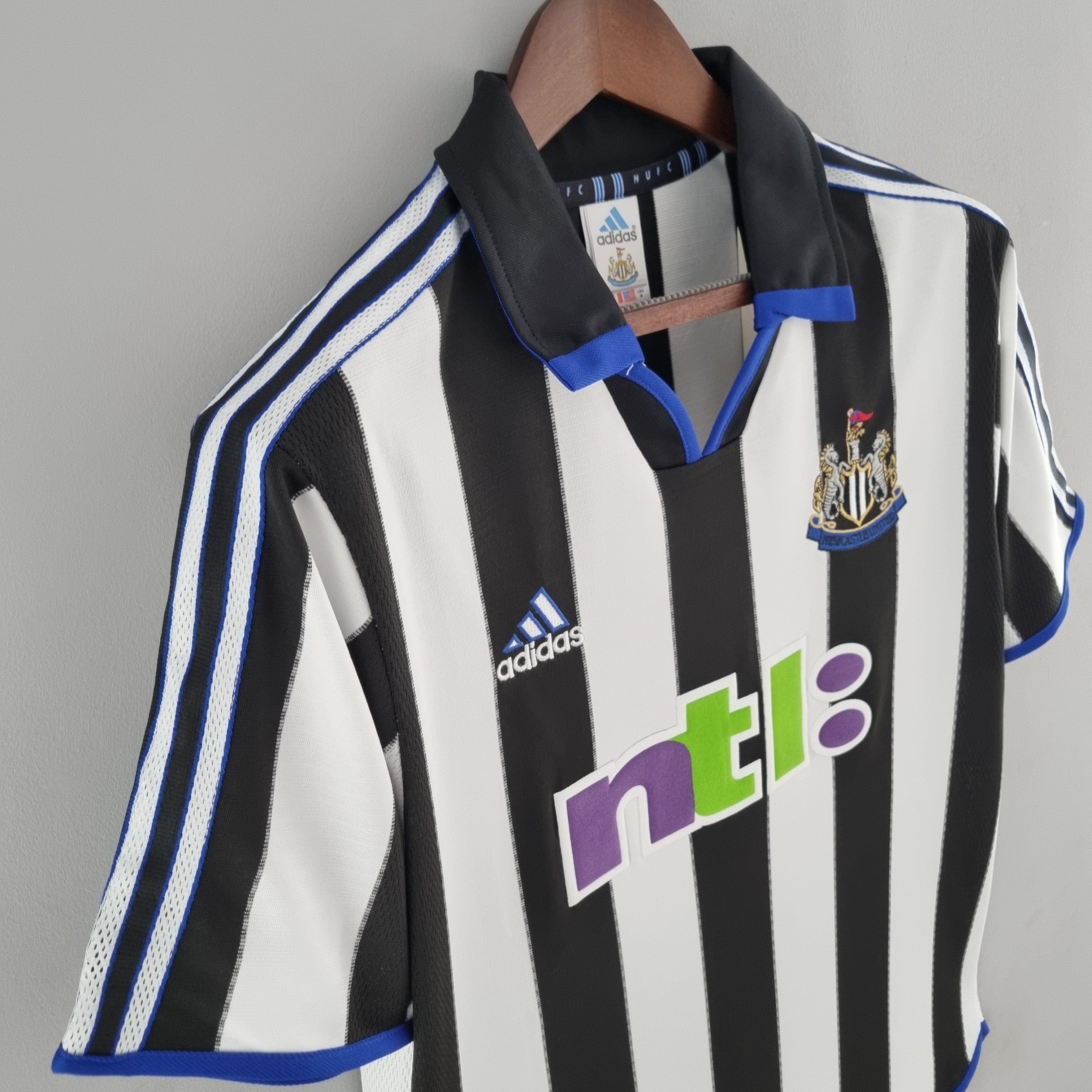 Newcastle United home jersey. Season 00/01