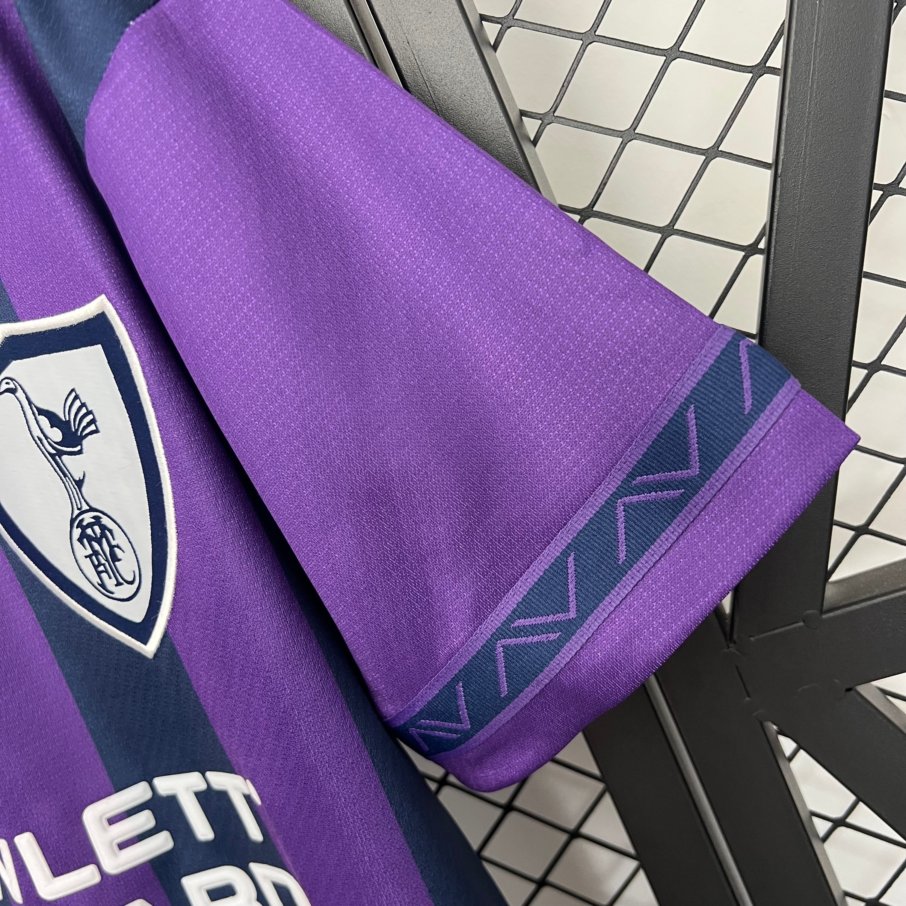 Tottenham away jersey. Season 95/97