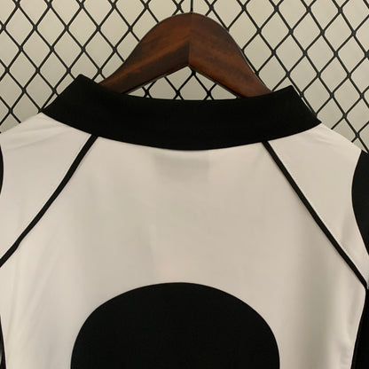 Juventus longsleeve home jersey. Season 97/98