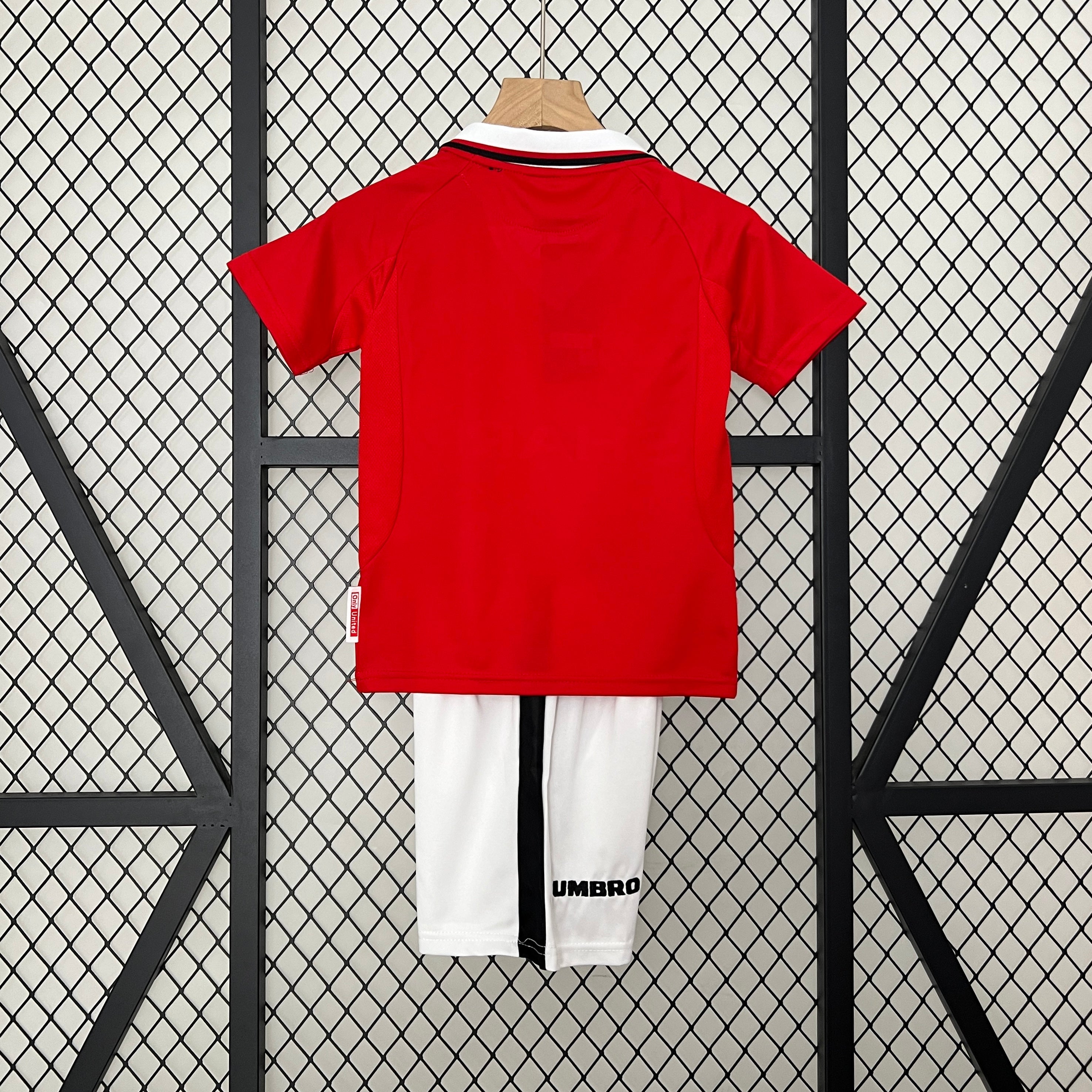Manchester United UCL 1999 Final kids set. Season 98/99
