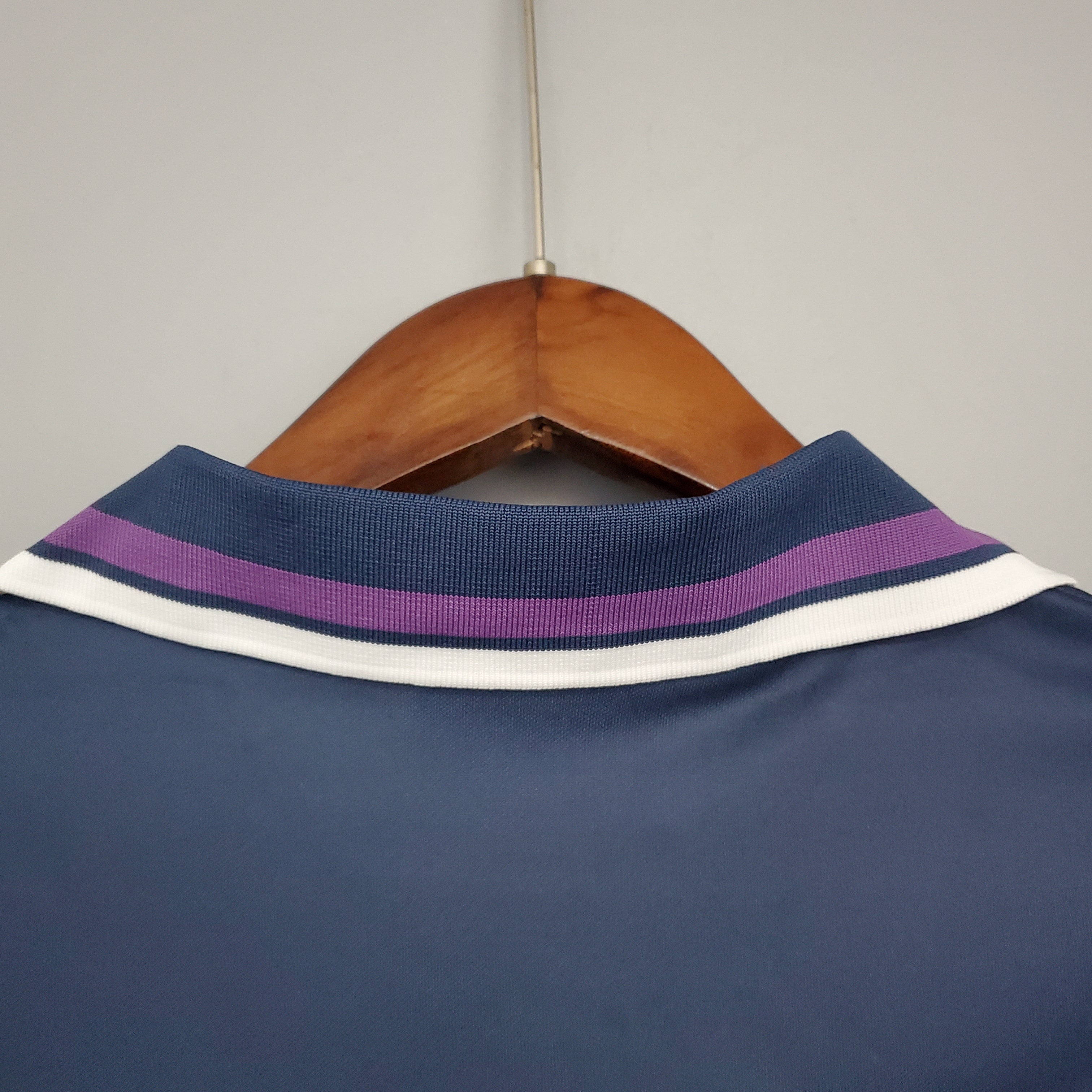 Tottenham Hotspur away jersey. Season 94/95