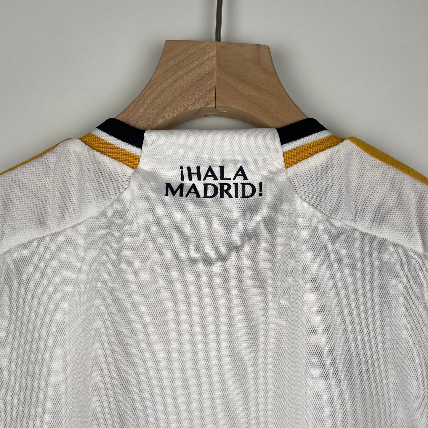 Real Madrid home kids set. Season 23/24