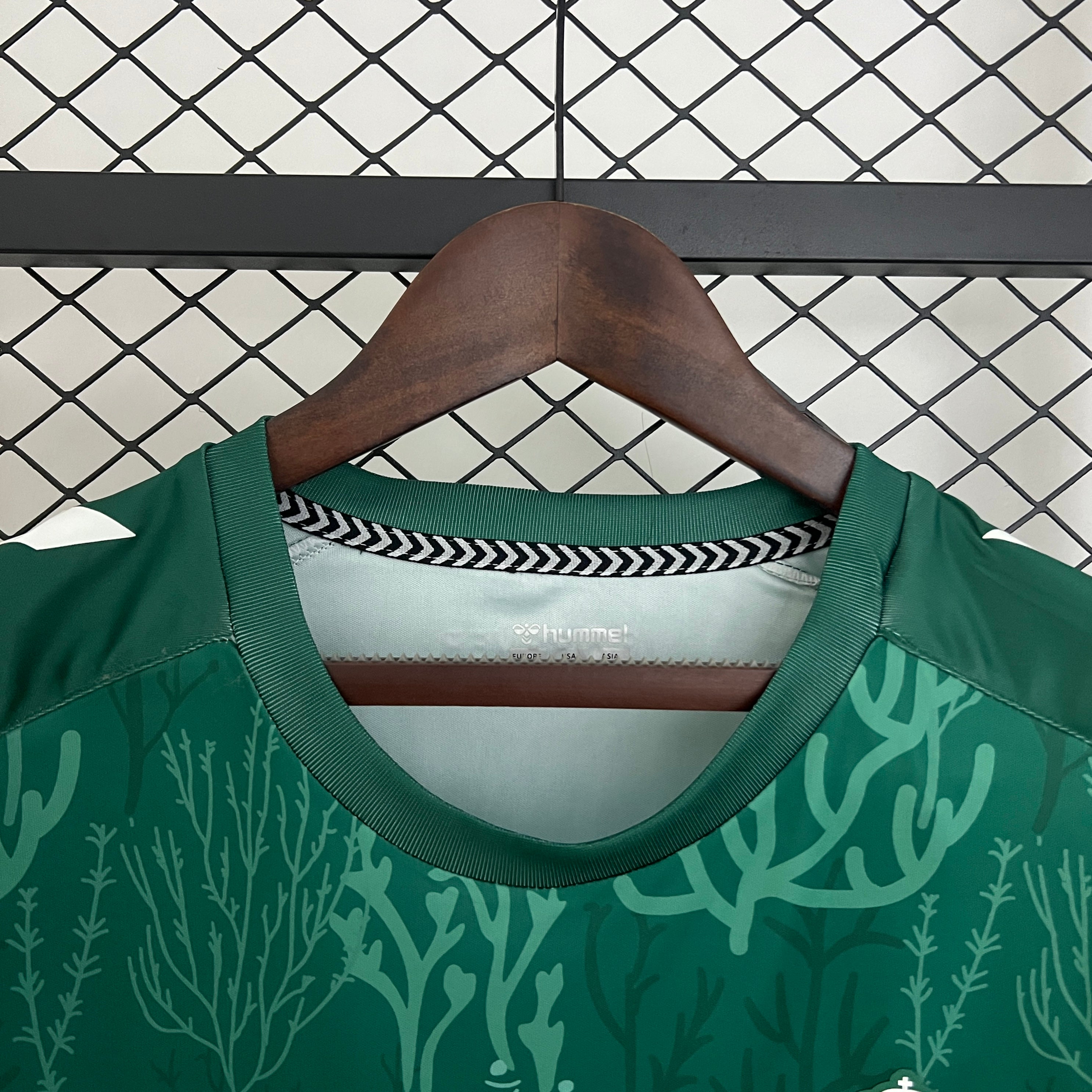 Real Betis away jersey. Season 24/25