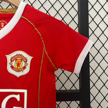 Manchester United home kids set. Season 06/07