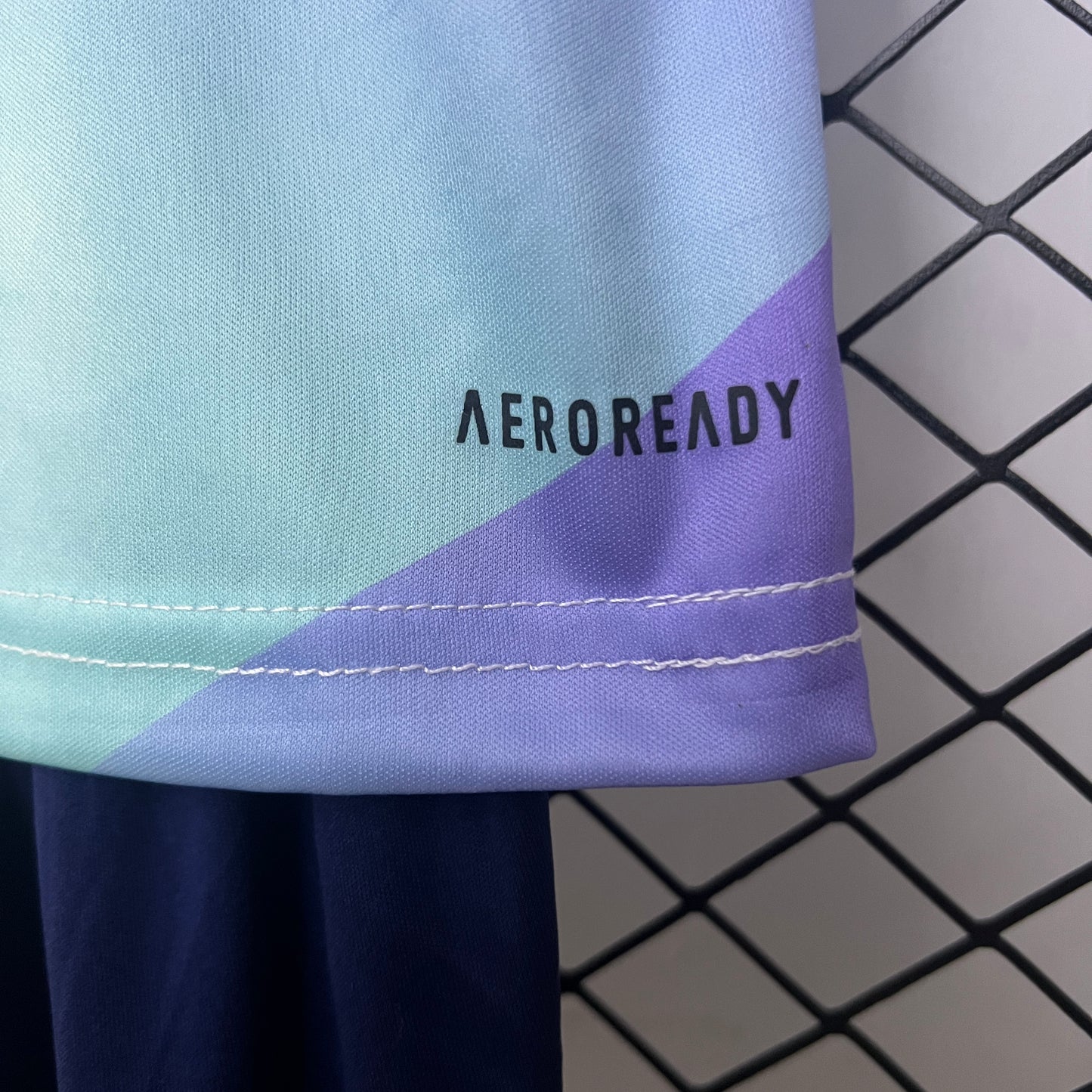 Arsenal third kids set. Season 24/25