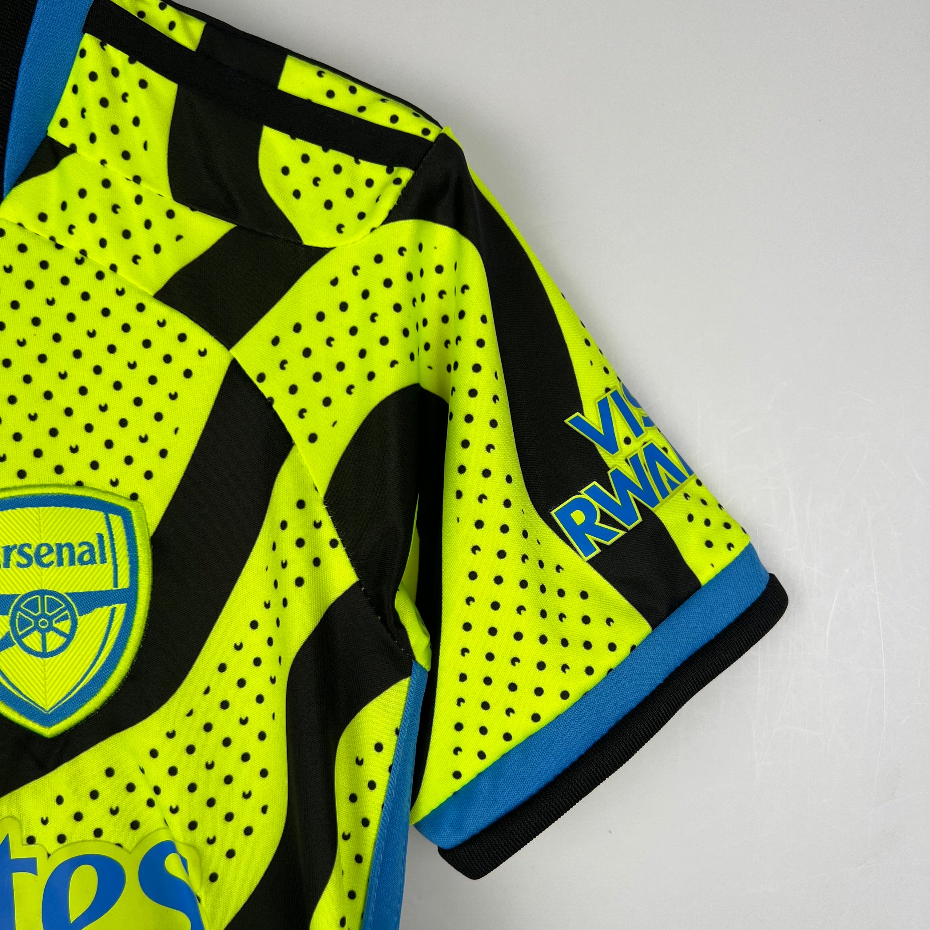 Arsenal kids away set. Season 23/24