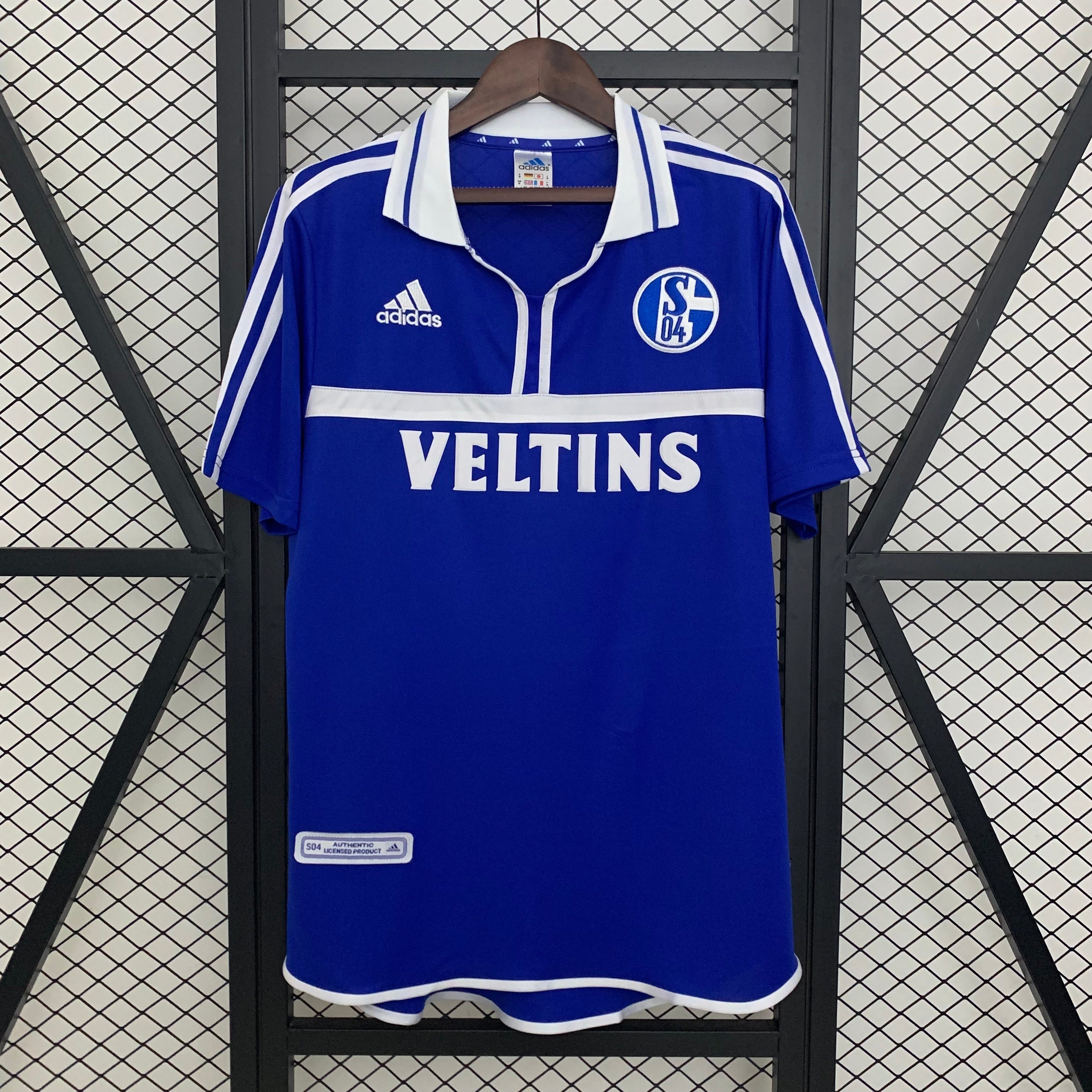 Shalke 04 home jersey. Season 01/02