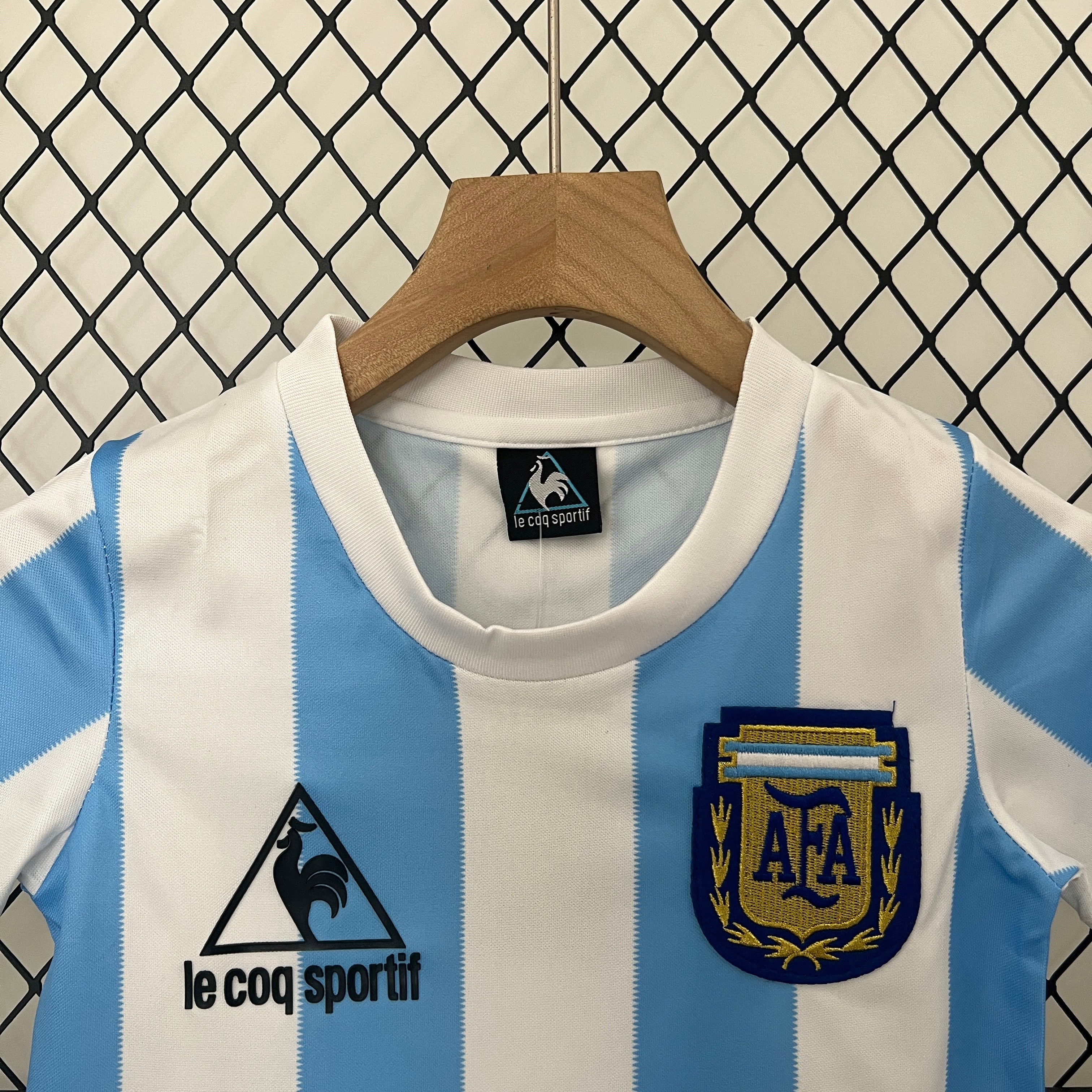 Argentina 1986 home kids set.