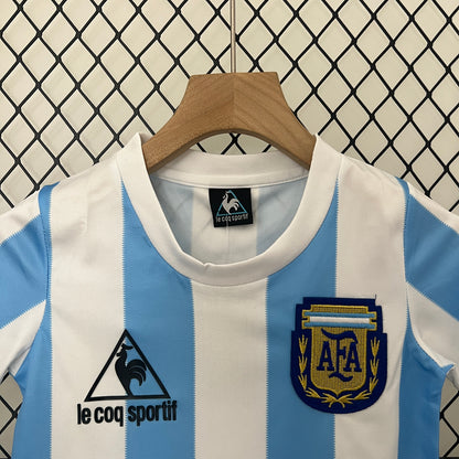 Argentina 1986 home kids set.