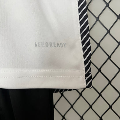 Colo Colo home kids set. Season 24/25