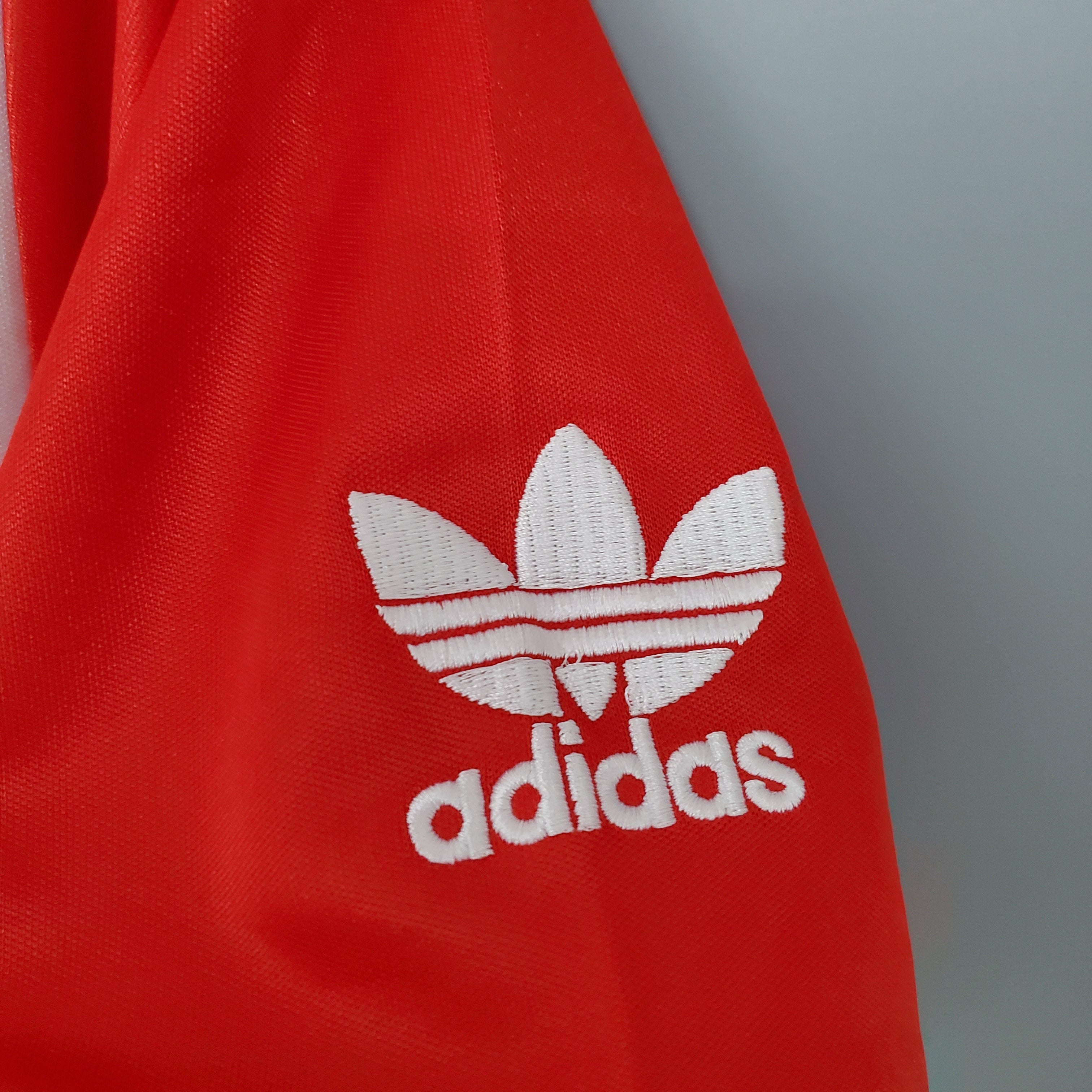 Manchester United home jersey. Season 85/86