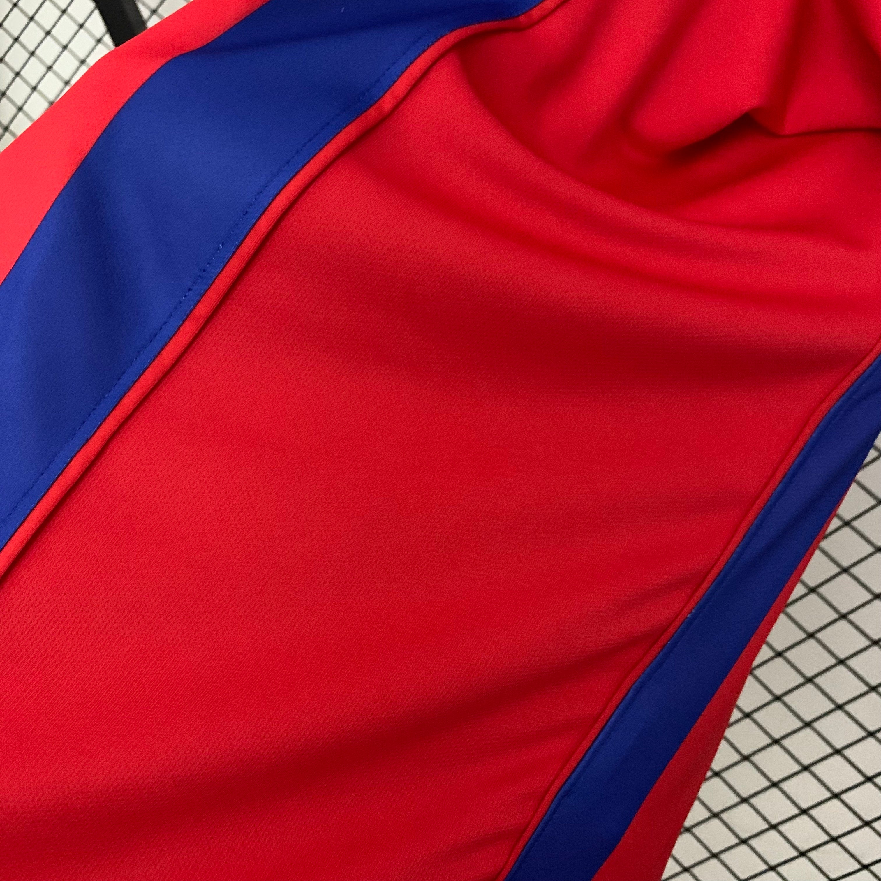 Barcelona home jersey. Season 04/05