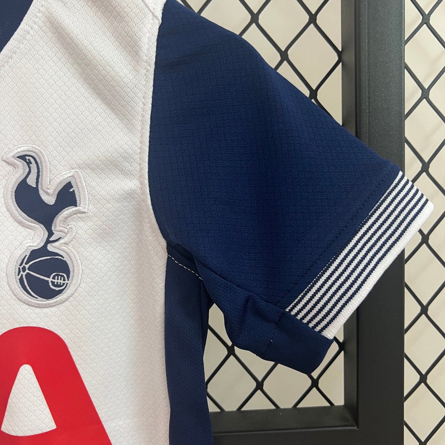 Tottenham Hotspur home kids set. Season 24/25