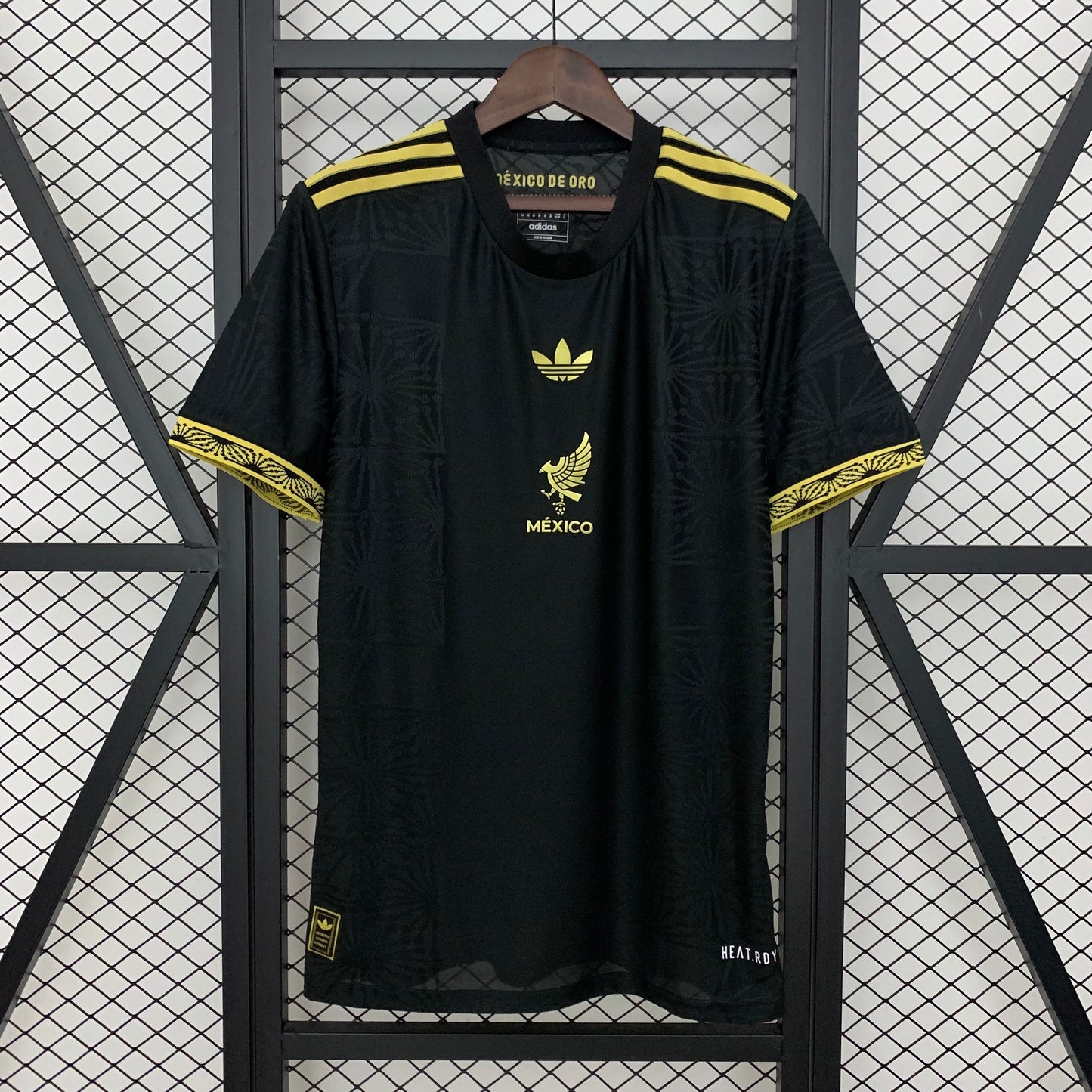 Mexico "De Oro" Special Edition Anniversary jersey. Season 25/26 (Player Version)