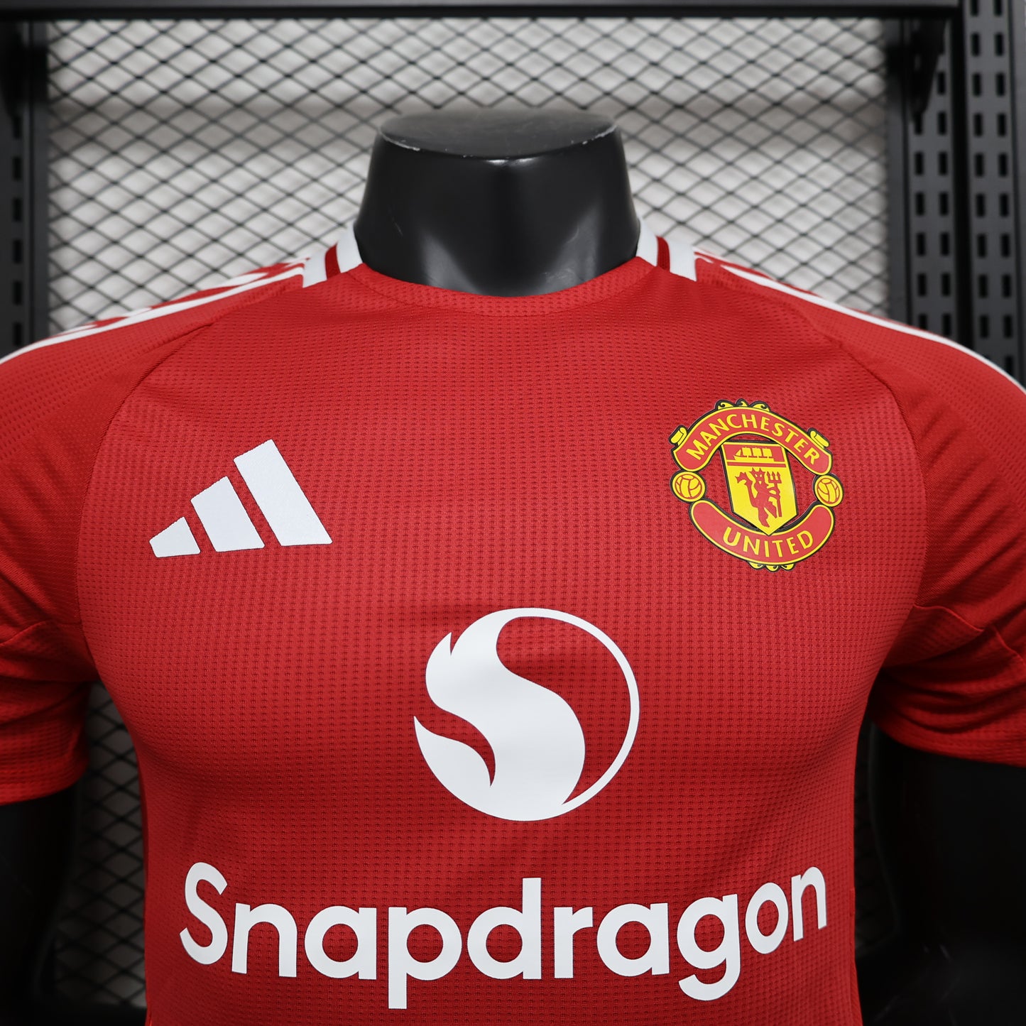 Manchester United home jersey. Season 24/25. (Player Version)