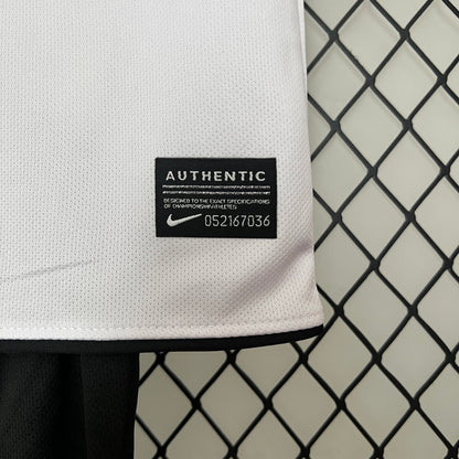 Mancheter United UCL 2011 Final away kids set.