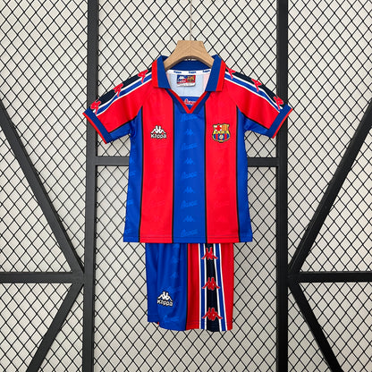 Barcelona home kids set. Season 95/97