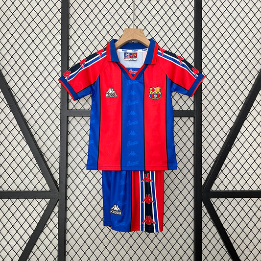 Barcelona home kids set. Season 95/97