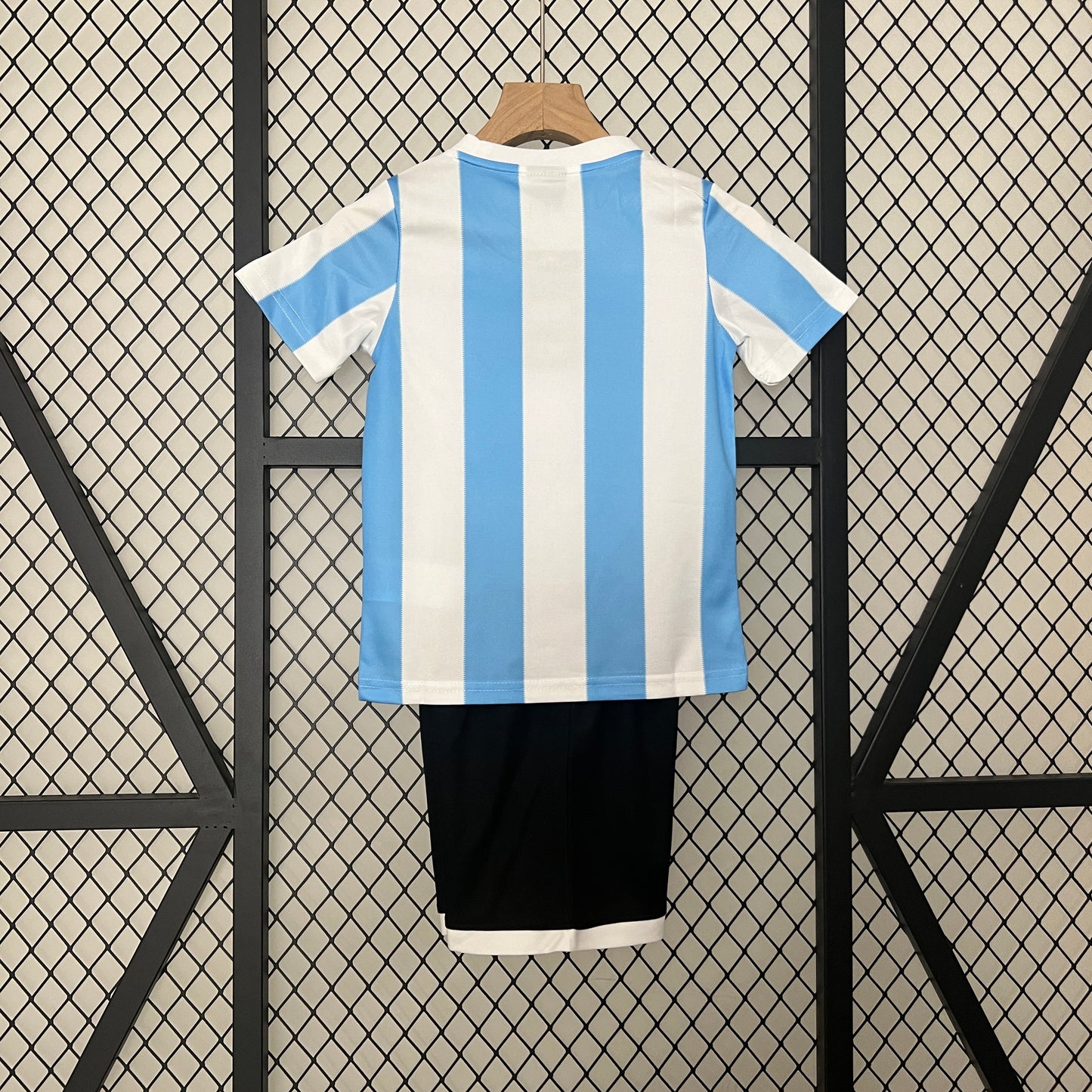 Argentina 1986 home kids set.