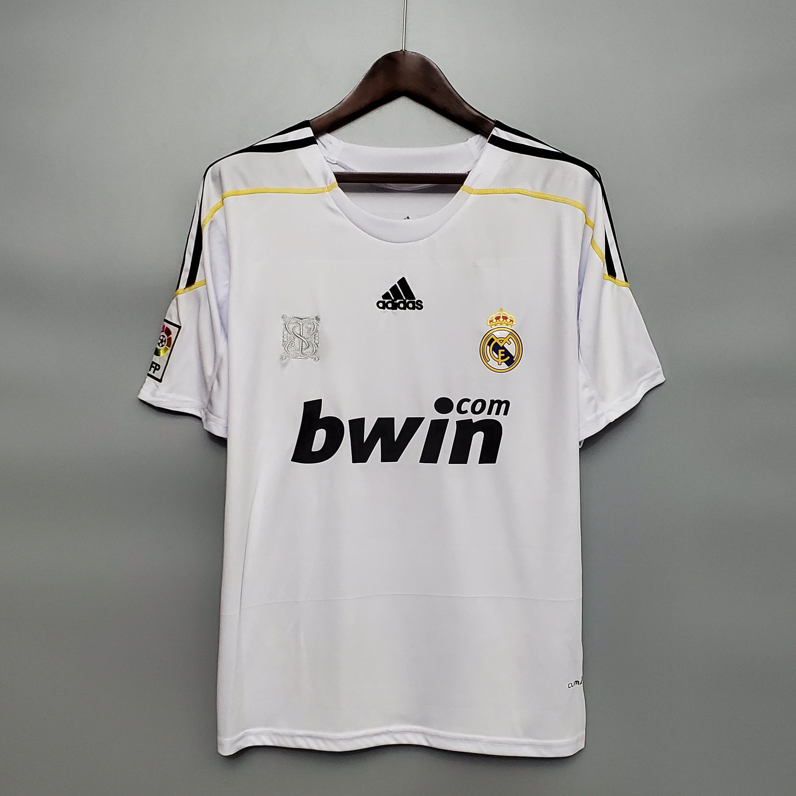 Real Madrid home jersey. Season 09/10
